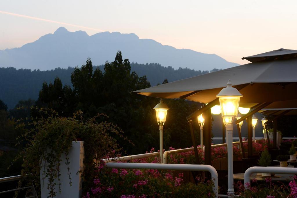 Hotel Ambassador Levico Terme Exteriör bild
