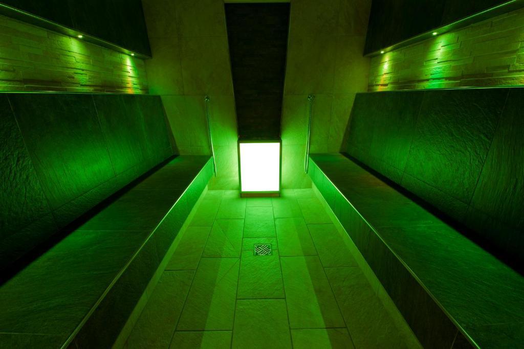 Hotel Ambassador Levico Terme Exteriör bild